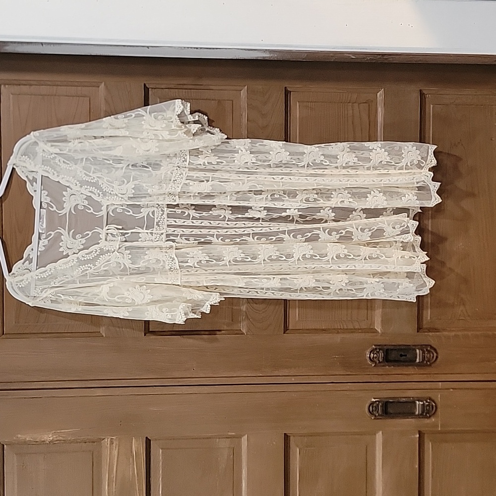Chic Lace Women’s Jacket in Cream